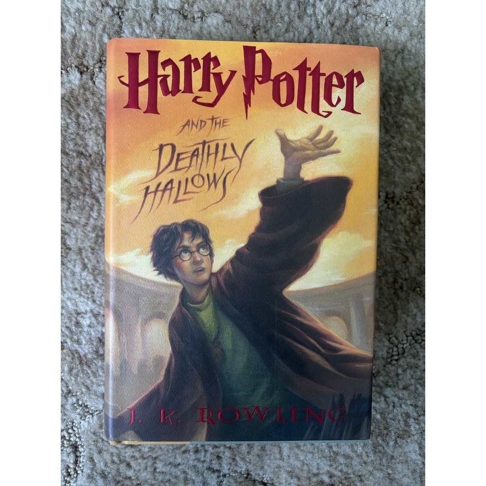 Harry Potter and the Deathly Hallows Hardcover 1st Edition 1st Print Scholastic